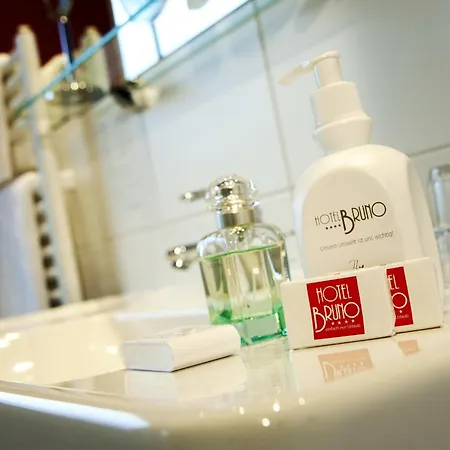 Bruno ホテル 4*